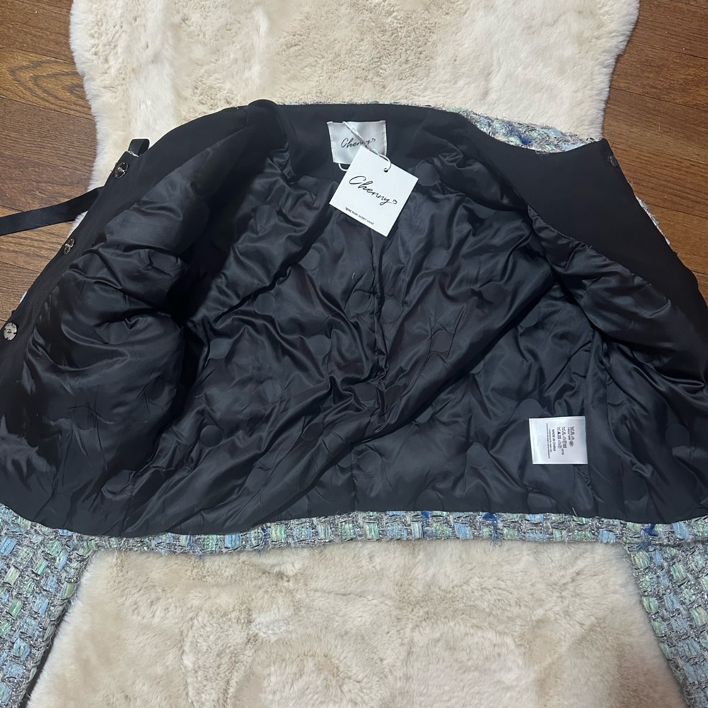 Beautiful tweed jacket - Picture 3 of 3